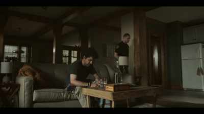 ♪ When all my roads are ending ♪ - American Rust