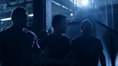 WHEN AN UNDERCOVER COP
WEARS A WIRE, - Burn Notice
