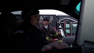 - When you call in your boat
and recovery divers, - Chicago Fire