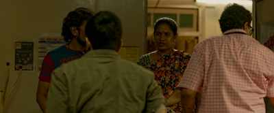 When you came to pick me up last night.
Did you see anyone there? - Andhadhun
