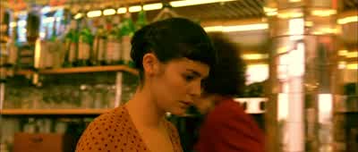 Nino is late Amélie can only think of two possible explanations Firstly that he didn't find the photo Secondly before he could assemble it a gang of bank robbers took him hostage The cops gave chase They got away but he caused a crash When he came to he'd - Amélie