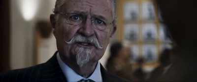 - When came you to this? Who brought it?
- I found it in my room. - King Lear