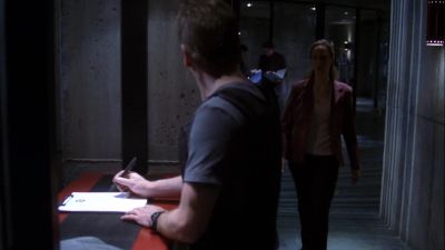 - When did you get back?
- A few minutes ago. Thanks. - 24