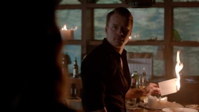 - When did you get this?
- There it is. - The Vampire Diaries