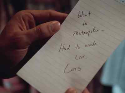- When did she go?
- We don't know. - Lois & Clark: The New Adventures of Superman