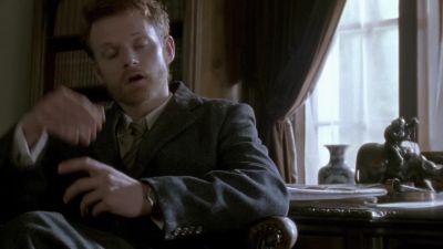 When did Madame Crale
take the conium from the bottle? - Agatha Christie's Poirot