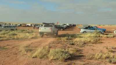 When we drove up here,
we couldn't believe it. - Outback Opal Hunters