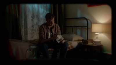 When Eddie was packing
he found something. - Ms Fisher's Modern Murder Mysteries