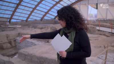 When we empty
the traces of these cut marks, - Raiders of the Lost Past with Janina Ramirez