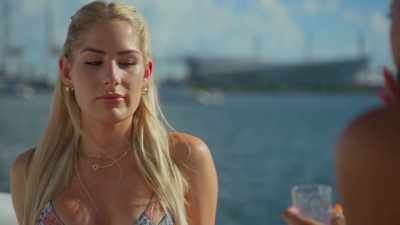 When you find out that
your girlfriend from two years - Siesta Key