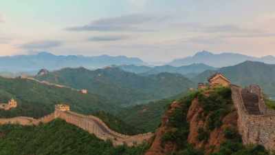 When finished, it was patrolled by a huge army - Ancient Engineering
