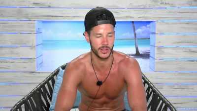 When you first come in...
I fancy you more today than
yesterday, which is weird. - Love Island