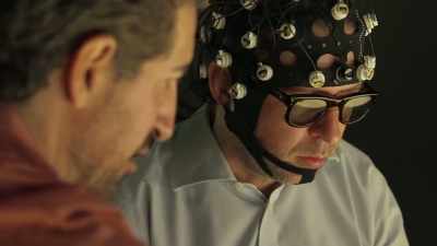 When it gets to 100, - Inside the Mind of a Con Artist