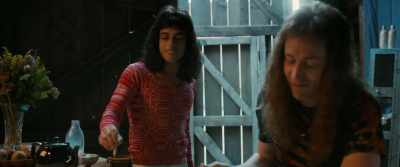 "When my hand's
on your grease gun..." - Bohemian Rhapsody