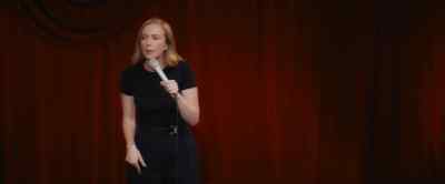 When I bend down,
my knees sound like - Hannah Einbinder: Everything Must Go