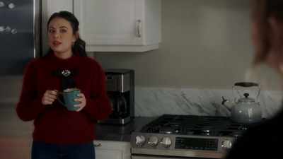 When I booked
my ticket to Philly - Pretty Little Liars: The Perfectionists