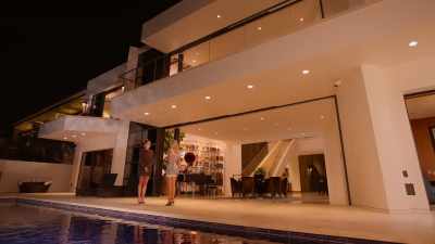 When I first was at the brokerage,
I was working with Kayla. - Selling The OC