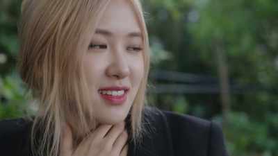 When I was having a hard time, - Blackpink: Light Up the Sky
