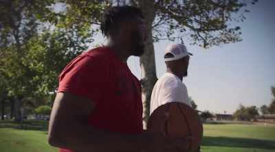When I was out here workin' out,
you'd come to the gate, - Last Chance U: Basketball