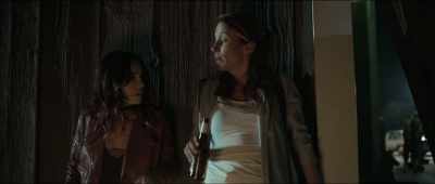 - When I say go, we gonna make
a dash to the door, got it? - Strain 100