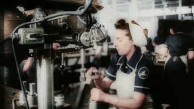 when-it-first-opened-willow-run-employed-28-women - America in Color