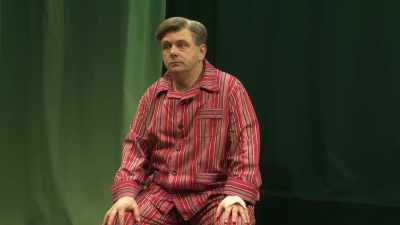 When my mother taught me
how to sew, right, - National Theatre Live: Nye