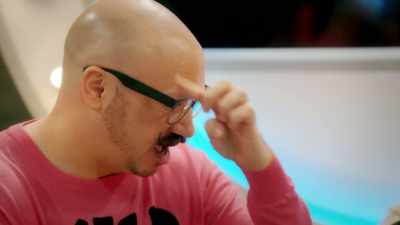 When he peels that tape off,
I doubt that it's gonna be straight. - Glow Up: Britain's Next Make-Up Star