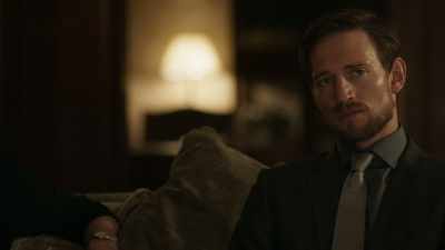 When Peter objects,
he gets voted out. - Professionals