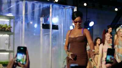 When Rihanna put real women - Victoria's Secret: Angels and Demons