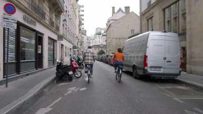 ♪ When we rule the world ♪ - Love Trip: Paris