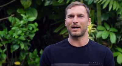 When we saw the perfect swell, - Bethany Hamilton: Unstoppable