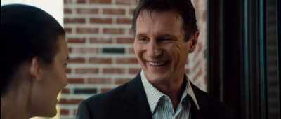 When someone says "hi," it's
usually polite to say "hi" back. - Taken