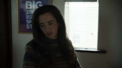When she was here,
the Fisher kid was all over her. - Interrogation