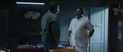 When he tapped me
on my shoulder, - Garudan