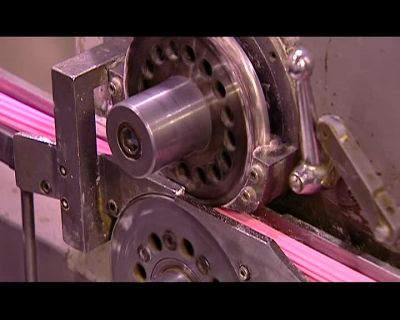 WHEN THE BUBBLE GUM COMES OUT, - How It's Made