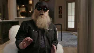 When the curtains opened - ZZ Top: That Little Ol' Band From Texas