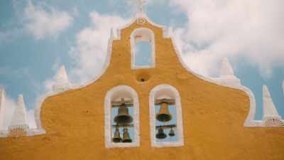 - When the Spanish
conquered Izamal, - Eva Longoria: Searching for Mexico