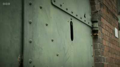 When there was no more noise inside, - How the Holocaust Began