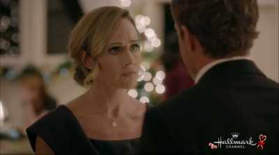 When we were growing up,
you were the happiest. - Reunited at Christmas
