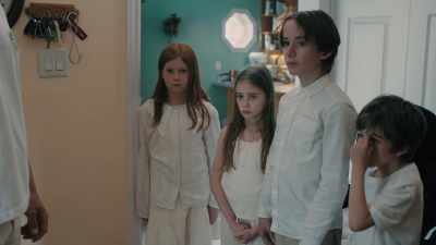 - When will that be?
- We'll know, my angel. - House of Chains