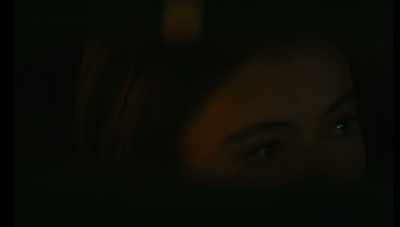 ♪ When you're
holding me close ♪ - Eileen