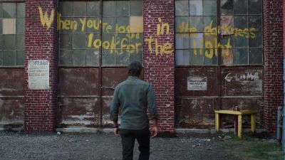 WHEN YOU'RE LOST IN THE DARKNESS
LOOK FOR THE LIGHT - The Last of Us