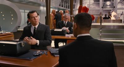 When you're lying show me - Men in Black 3