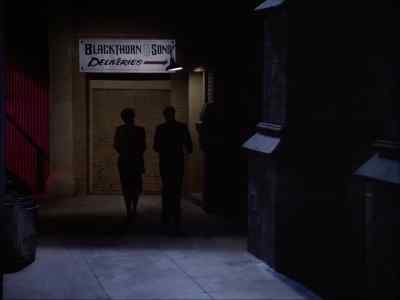 Whenever we come after hours,
we always use this door. - Murder, She Wrote