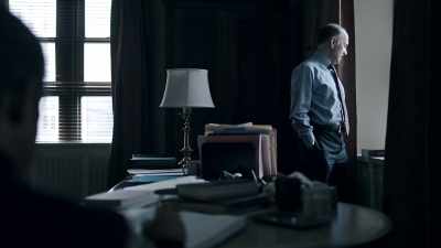 - When's Khan up?
MAN: Like 10th. - The Night Of