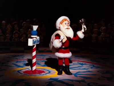 Where are my elves? - Rudolph and Frosty's Christmas in July