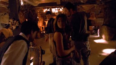 - Where are you goin'?
- I'm goin' with you. - Firefly