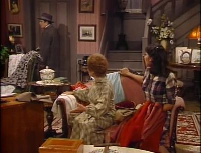Where are you going Get some air - The Golden Girls