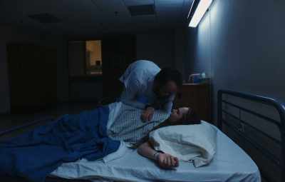 - Where are we going?
- It'll just take a minute. - Unsane