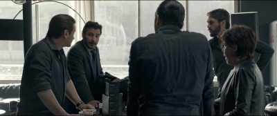 Where are we going to open them?
- You can do that with everything in it. - Carbone